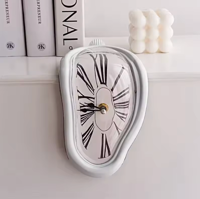 Horloge déformée
