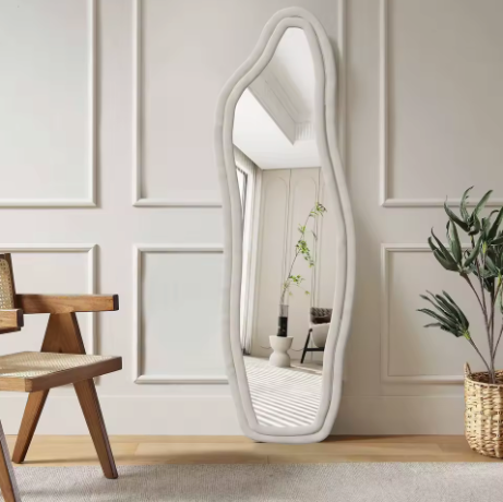 Miroir sur pied ondulé 140 x 45 cm