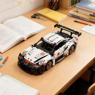 Voiture décorative à assembler 600 pièces